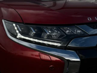 Mitsubishi-Outlander