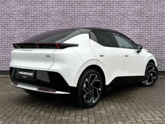 Lynk & Co-02