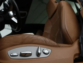 Porsche-Cayenne