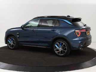Lynk & Co-01
