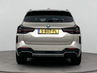 BMW-iX3