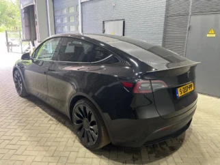 Tesla-Model Y