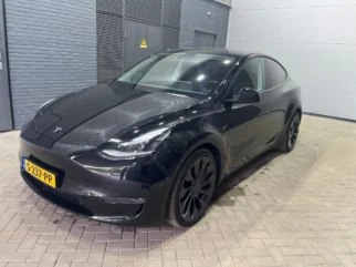 Tesla-Model Y