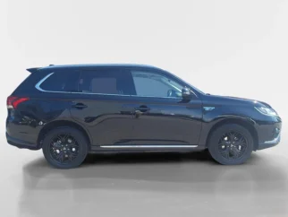 Mitsubishi-Outlander