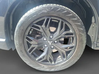 Mitsubishi-Outlander