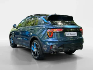 Lynk & Co-01