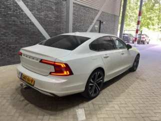 Volvo-S90