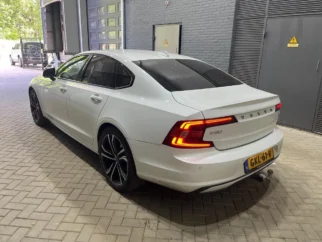 Volvo-S90