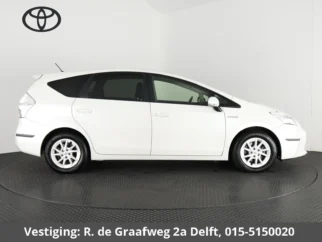 Toyota-Prius Wagon