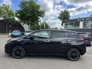 Nissan-Leaf