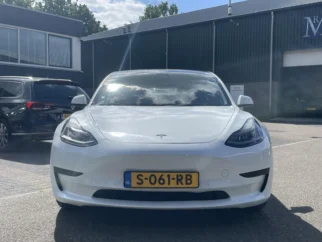Tesla-Model 3