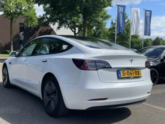 Tesla-Model 3