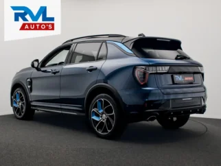 Lynk & Co-01