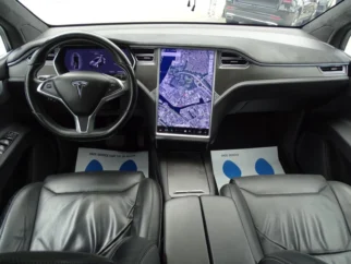 Tesla-Model X