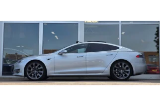 Tesla-Model S