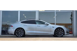 Tesla-Model S