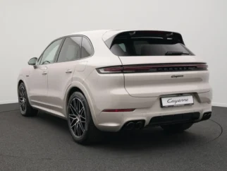 Porsche-Cayenne