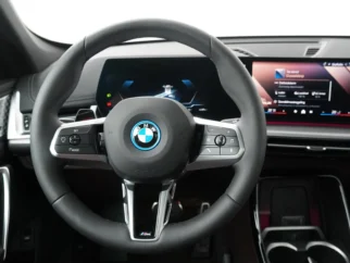 BMW-iX1