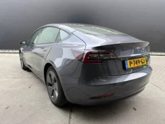 Tesla-Model 3
