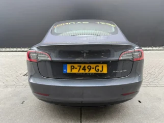 Tesla-Model 3
