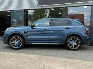 Lynk & Co-01