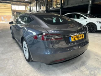 Tesla-Model S