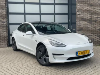 Tesla-Model 3