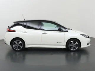 Nissan-Leaf