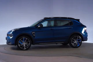 Lynk & Co-01