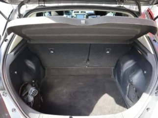 Nissan-Leaf