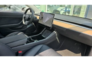 Tesla-Model 3