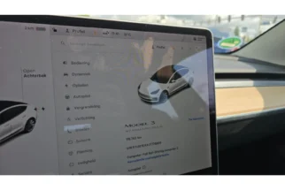 Tesla-Model 3