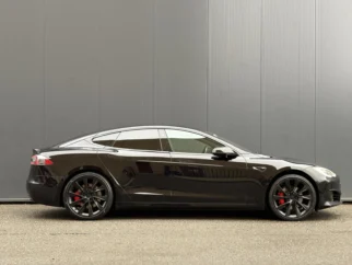 Tesla-Model S