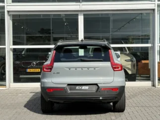 Volvo-EX40
