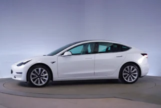 Tesla-Model 3