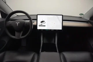 Tesla-Model 3
