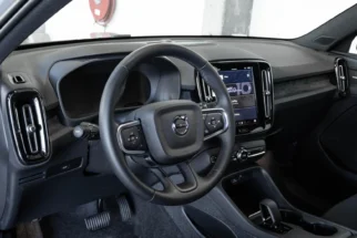 Volvo-EX40