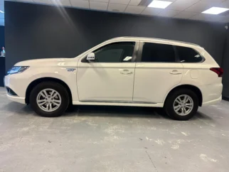 Mitsubishi-Outlander