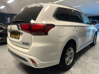 Mitsubishi-Outlander