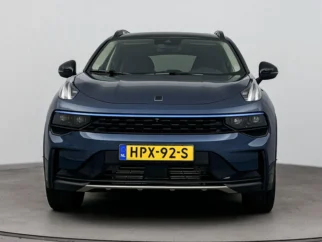 Lynk & Co-01