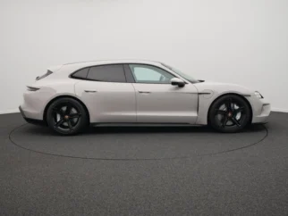 Porsche-Taycan Sport Turismo