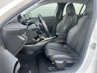 Peugeot-e-208