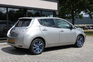 Nissan-Leaf