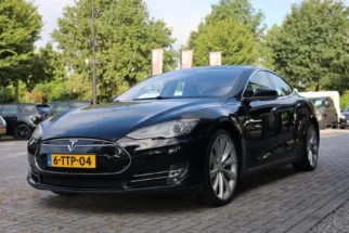 Tesla-Model S