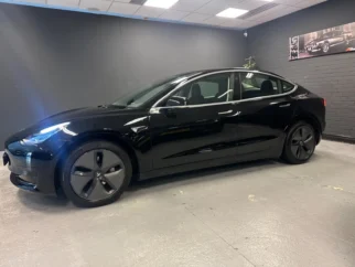Tesla-Model 3