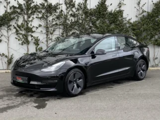 Tesla-Model 3