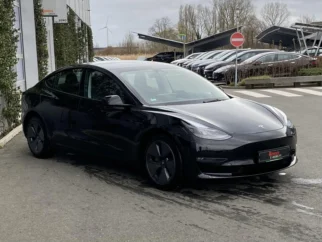 Tesla-Model 3