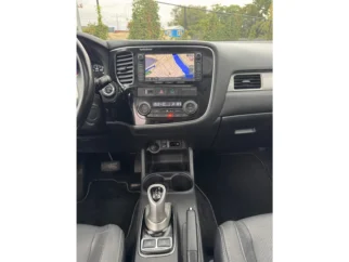 Mitsubishi-Outlander