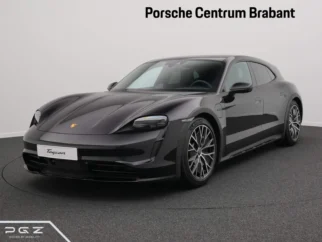 Porsche-Taycan 4