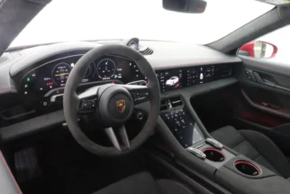 Porsche-Taycan Sport Turismo